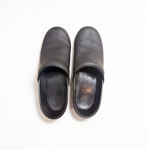 Dansko Professional Black Leather Clogs Womens EU 39 US 8.5-9 Comfort Work Shoes